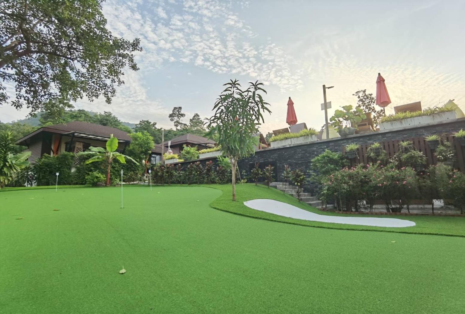 Cascade Tara Hotel Na Mueang Buitenkant foto