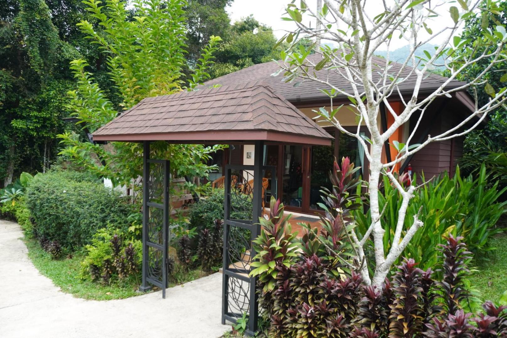 Cascade Tara Hotel Na Mueang Buitenkant foto