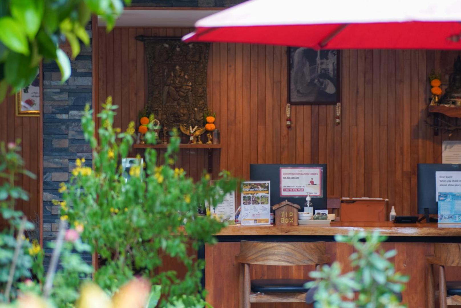 Cascade Tara Hotel Na Mueang Buitenkant foto